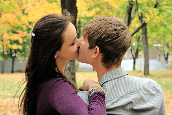 丈夫出轨，老婆如何挽回心中的老公