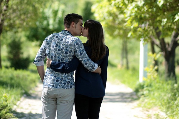 如何用简短的话语挽回伤心的丈夫？