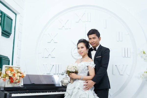 美国老公出轨女方如何挽回？一份实用指南帮助你重建情感关系