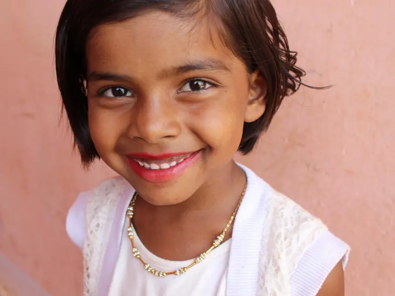 跟叛逆期的女儿怎么聊_孩子叛逆期不用吼！掌握这几个沟通技巧，亲子关系越聊越亲