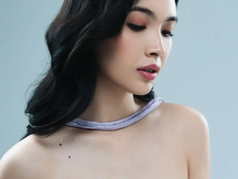 如何和女孩子聊天找话题_和女生不会聊天说话怎么办？别慌，学‘找话题 + 接话’就会