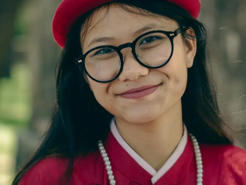 第一次约女生见面聊什么_第一次约会的时间、地点、形象、话题经验