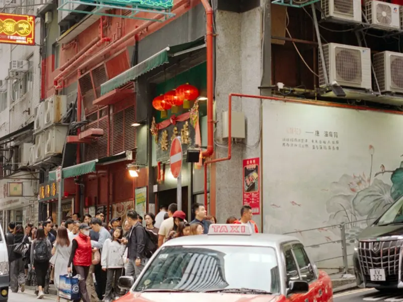 跟女生聊天可以聊什么_跟女生聊天别聊太深，聊点简单的就够了