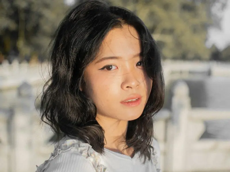 跟女生聊天如何找话_第一次和女生聊天怎么找话题？推荐最新的聊天技巧